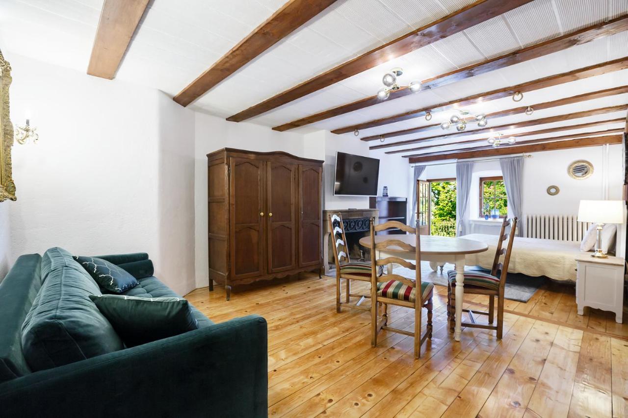 A Castle Spirit Apartment In Chateau Du Chatelard Clarens Buitenkant foto